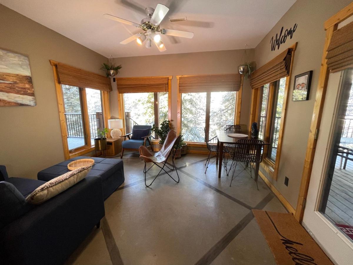 Blanchard Mountain Bnb 캔모어 외부 사진