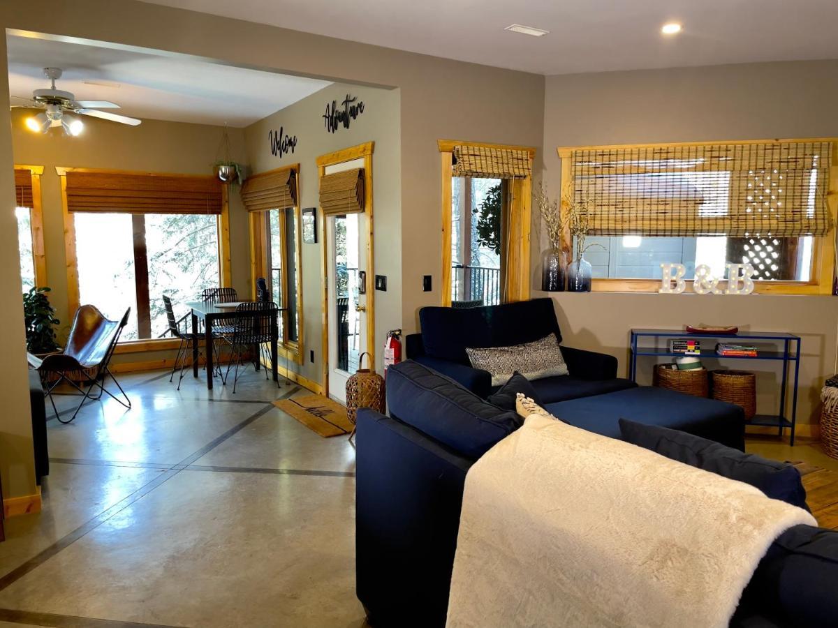 Blanchard Mountain Bnb 캔모어 외부 사진